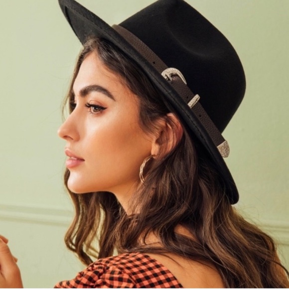 SHEIN Accessories - Fedora Hat with Buckle Belt Decor